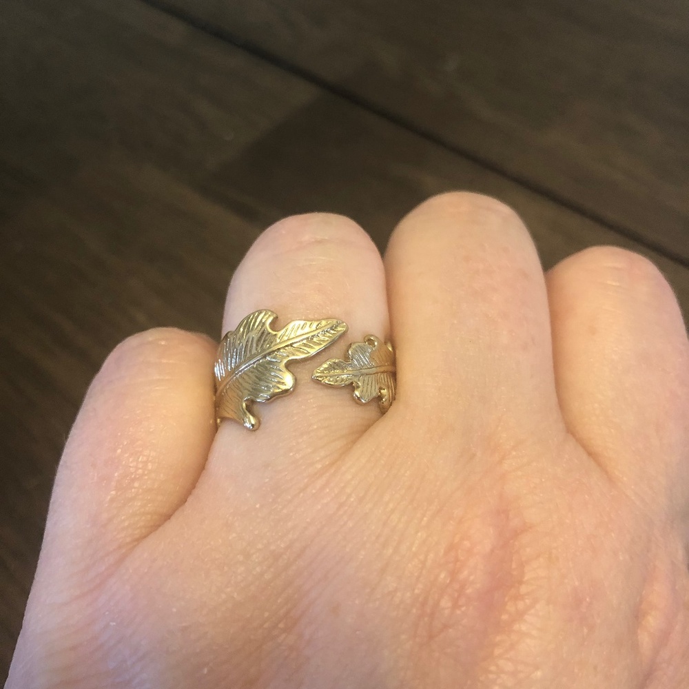 Leaf ring - Picture 2 of 3